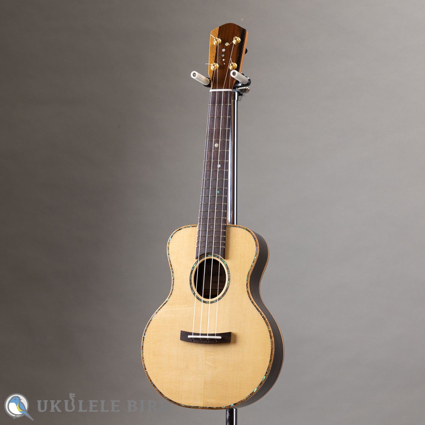 Matsui Ukulele Five-D Laughing Concert