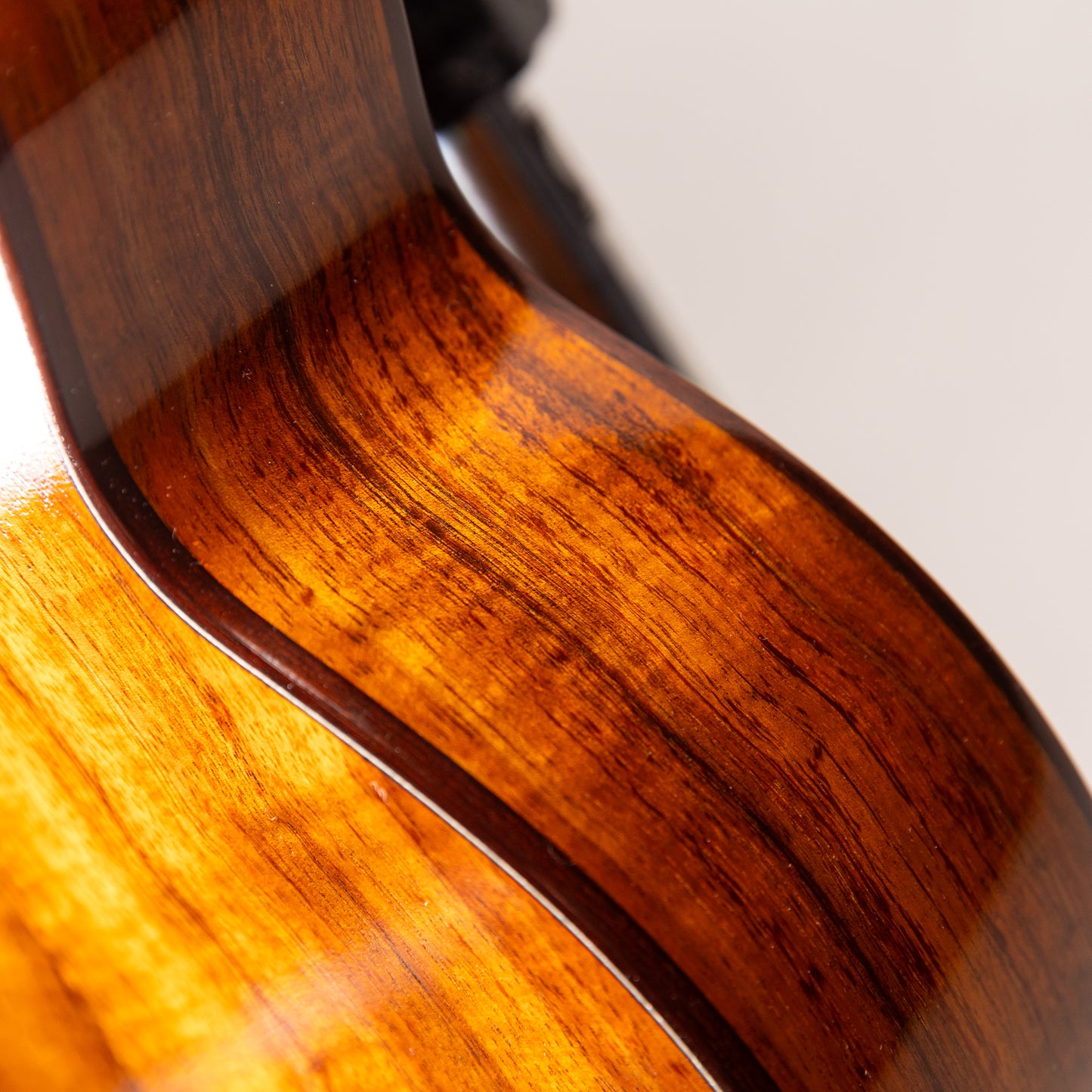 Truth TKE-2323 CST Ebony Rose Binding 2026年製 USED