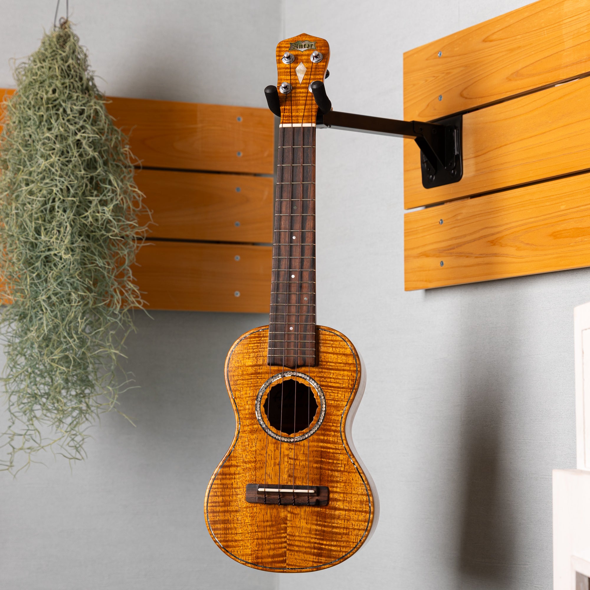 HAWAIIコア木製ビンテージ器(希少素材) Antar Soprano Vintage Hawaiian Koa – Ukulele Bird （株式会社ラスト