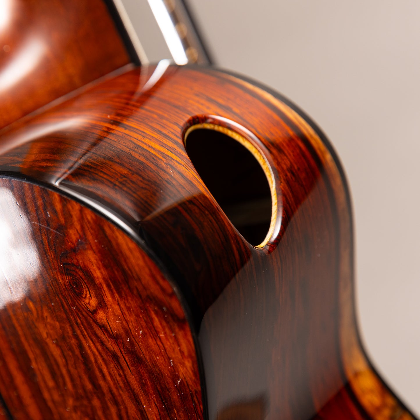 Hozen Green Label Guitalele Red Cedar  Mexican Cocobolo