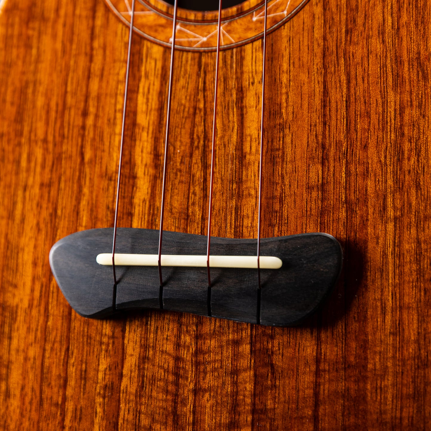 Leaf Instruments 照り葉 Tenor Hawaiian Koa