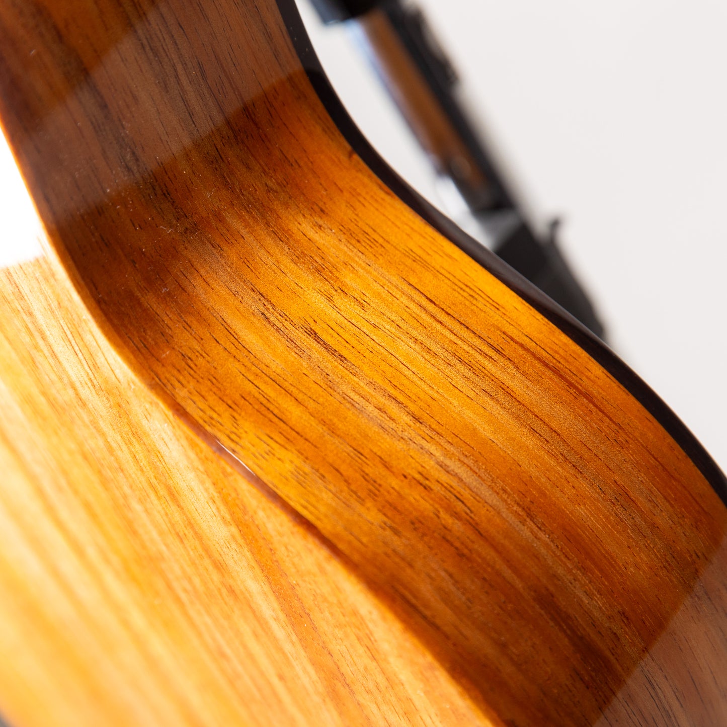 Mon Ami MA-CK-DX Concert Hawaiian Koa Deluxe