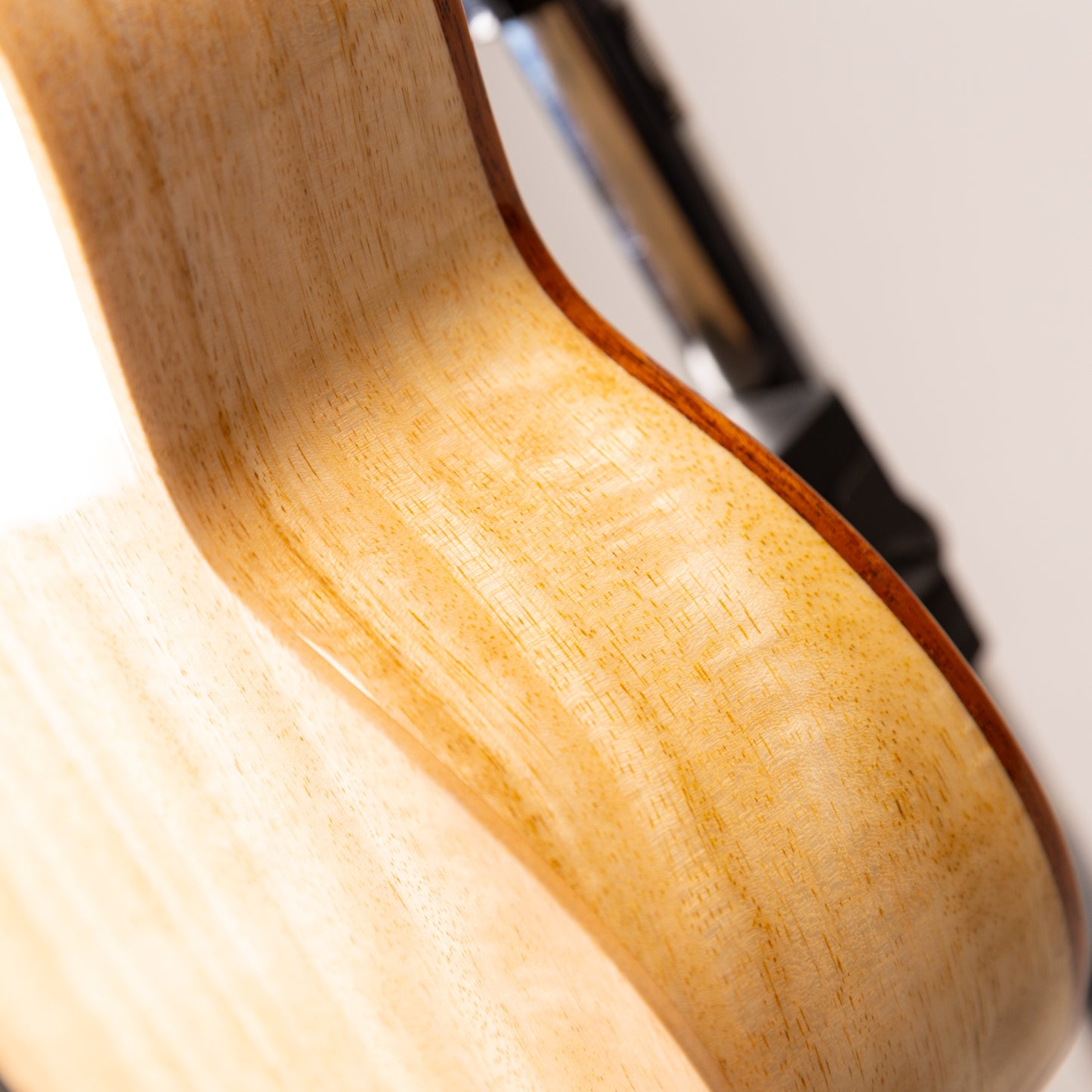 Mon Ami MA-SWM Soprano White Mango