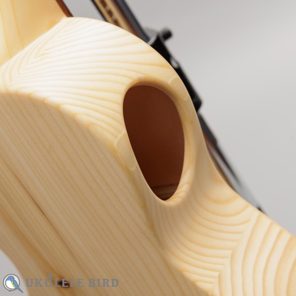 Quiam Ezo's Ukulele Through neck Soprano F