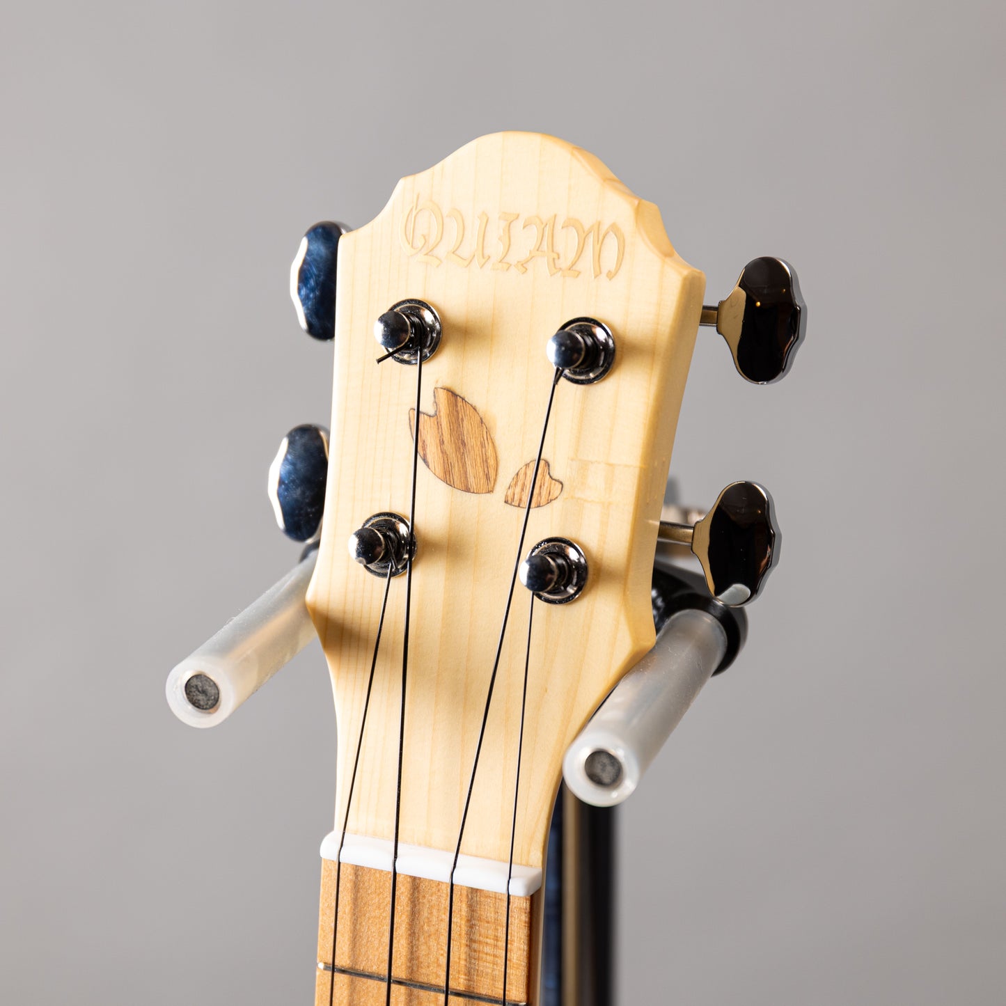 Quiam Ezo’s Ukulele Through neck Soprano さくら