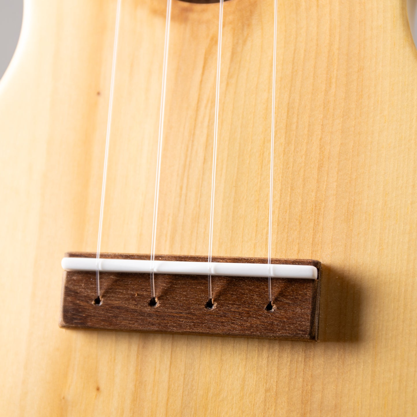 Quiam Ezo’s Ukulele Through neck Soprano LongEX
