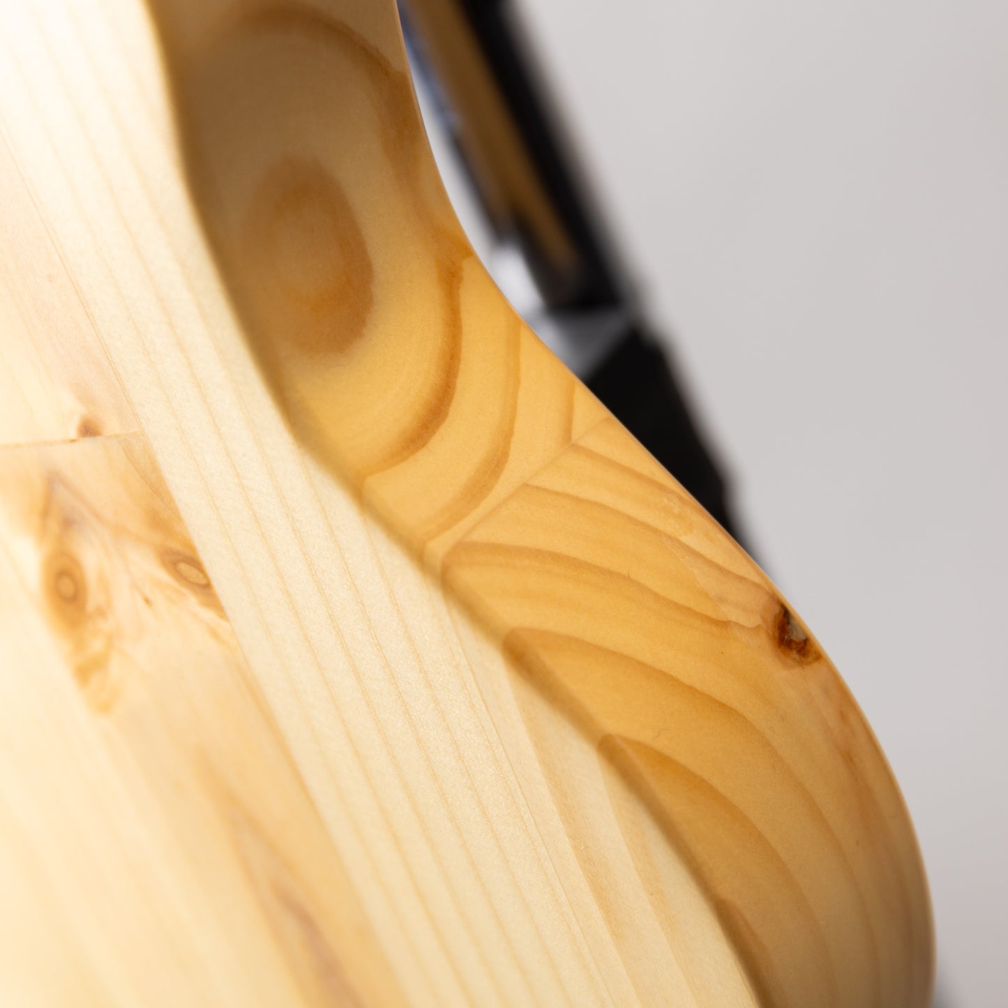 Quiam Ezo’s Ukulele Through neck Soprano LongEX