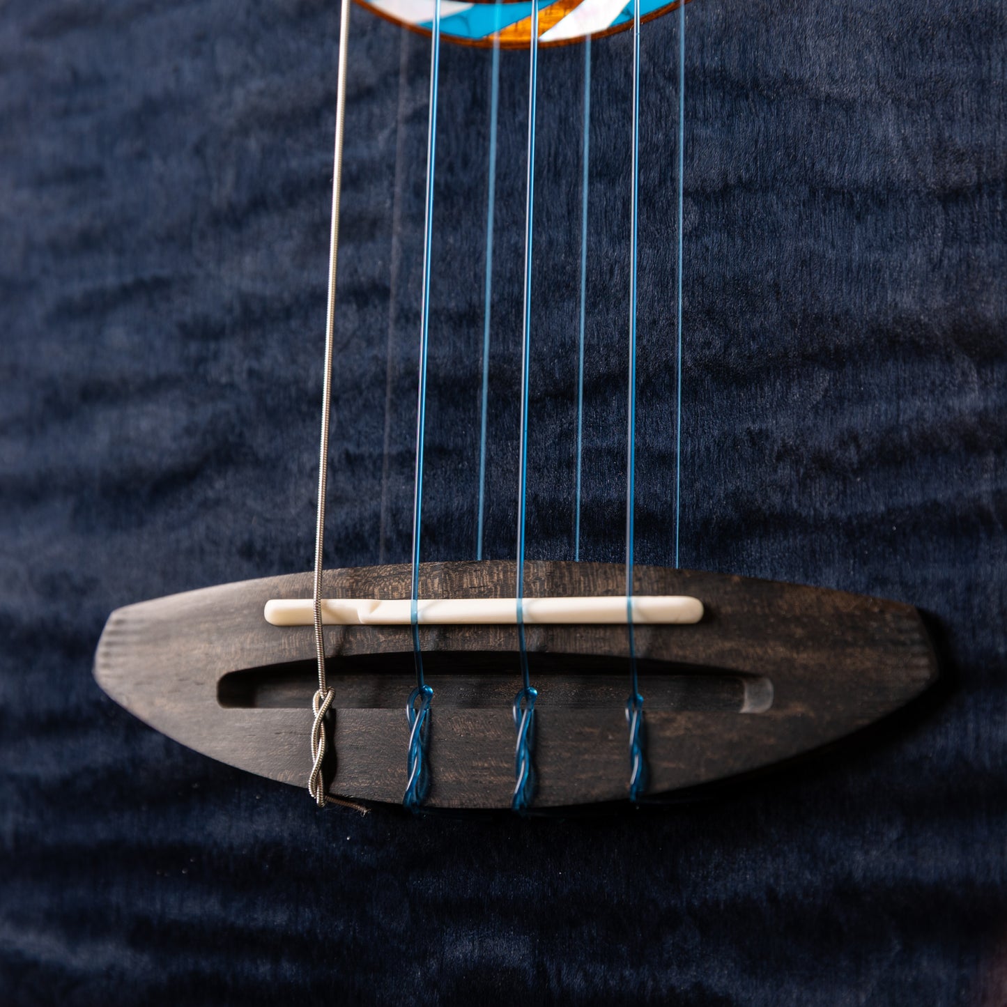 aNueNue aNN-Bwhale Baritone