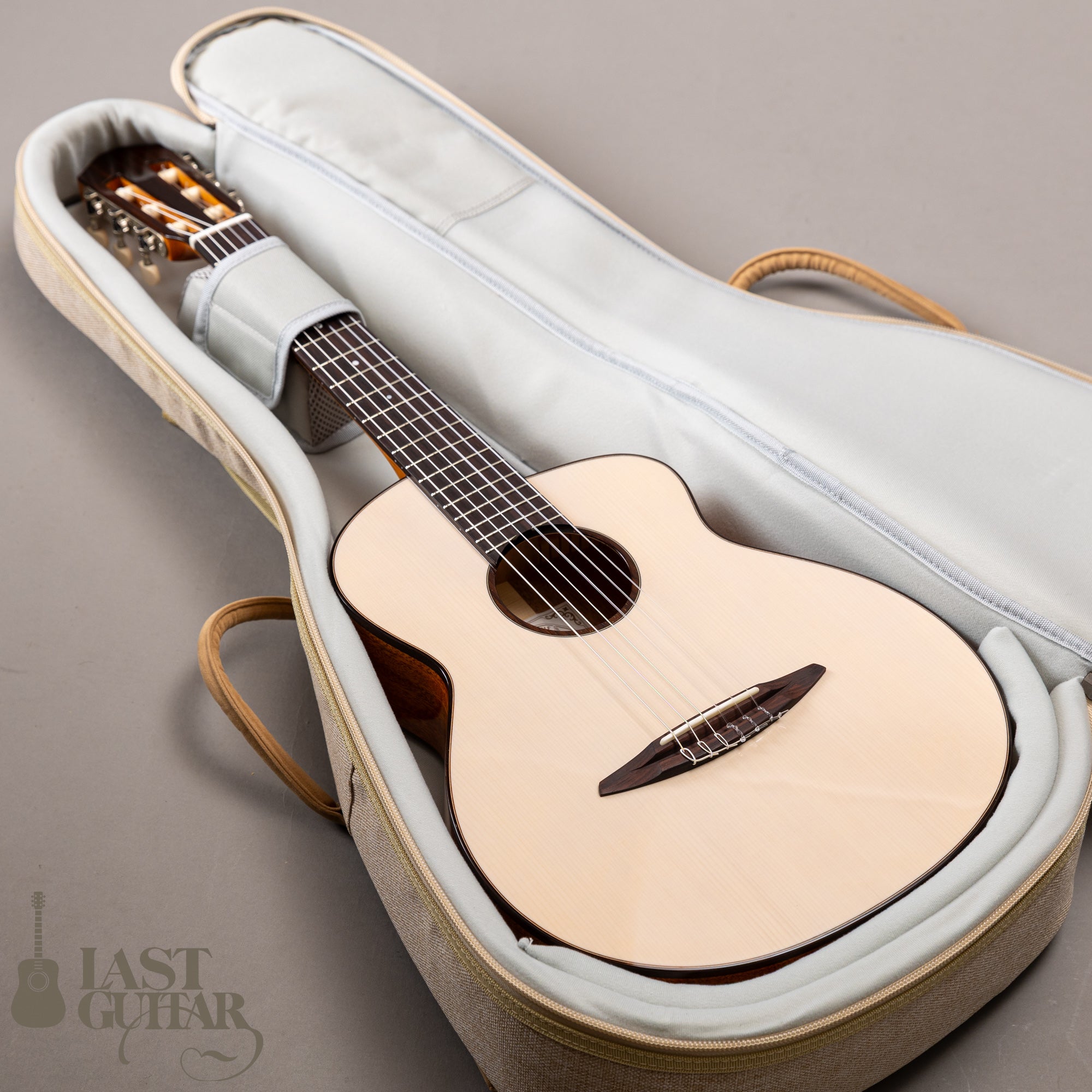 aNueNue Niño 520 White Winter (N520WW) – Ukulele Bird （株式会社